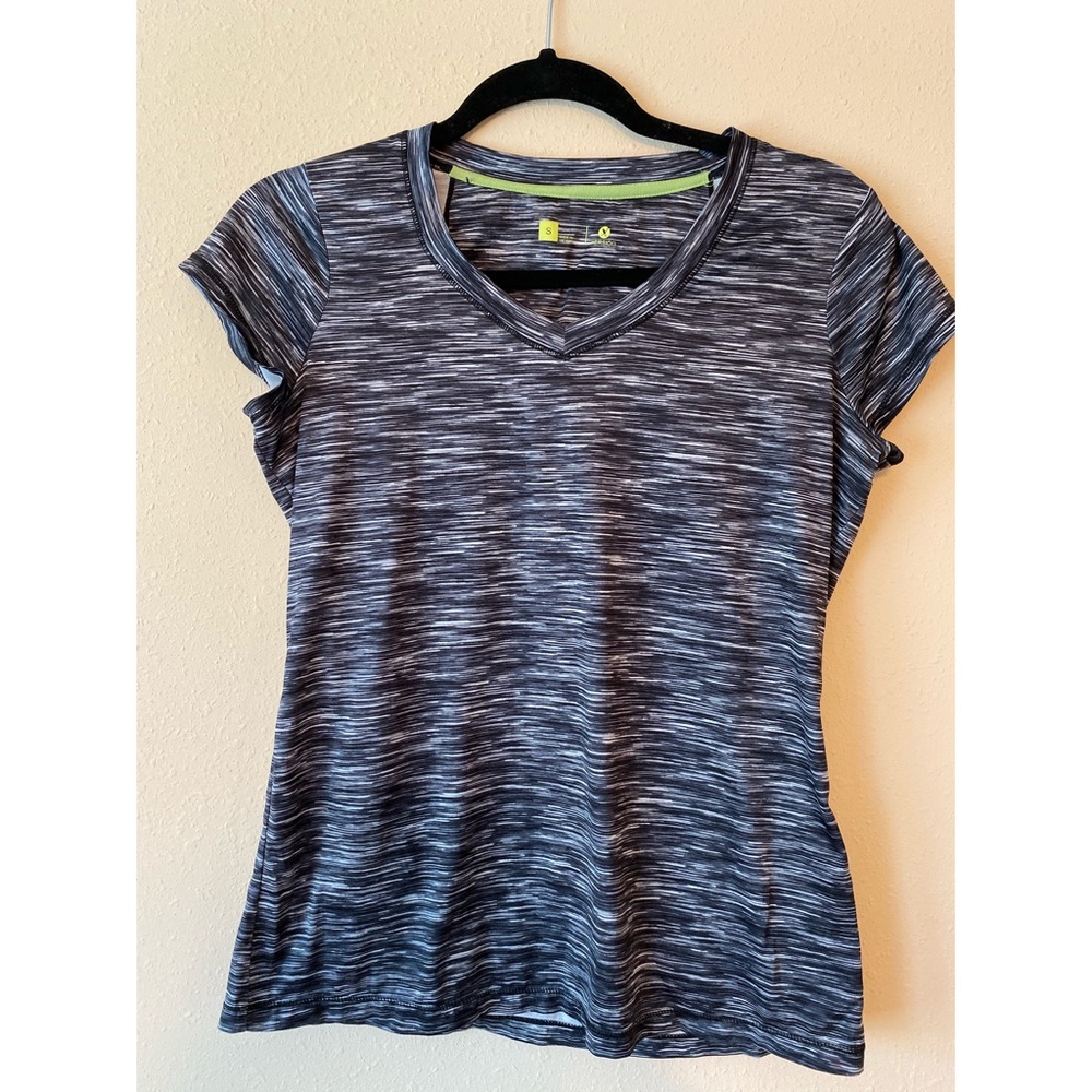Xersion workout shirt